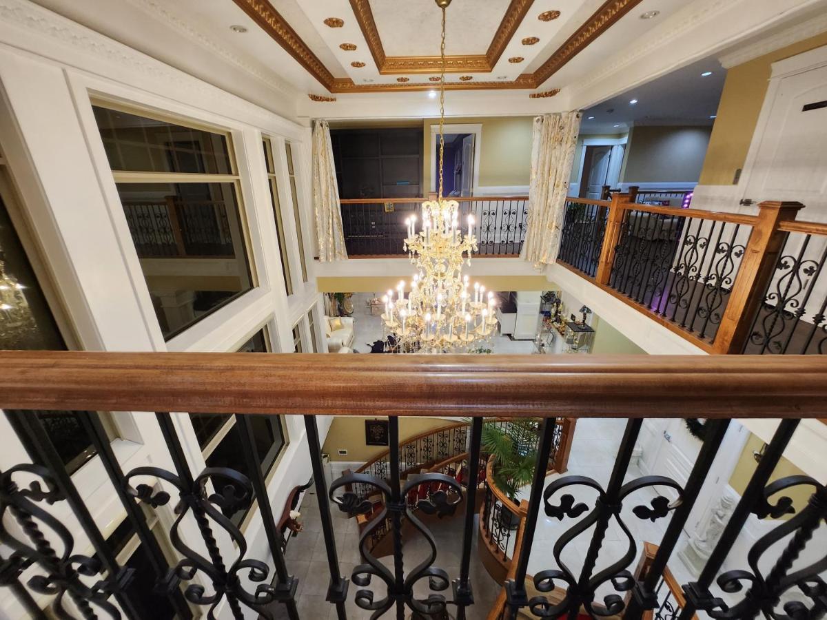Отель Empire Palace Суррей Экстерьер фото